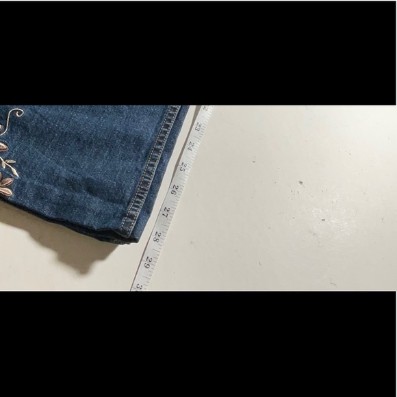 Zena vintage denim Jeans with embroidery.  Size 10 - Picture 12 of 12